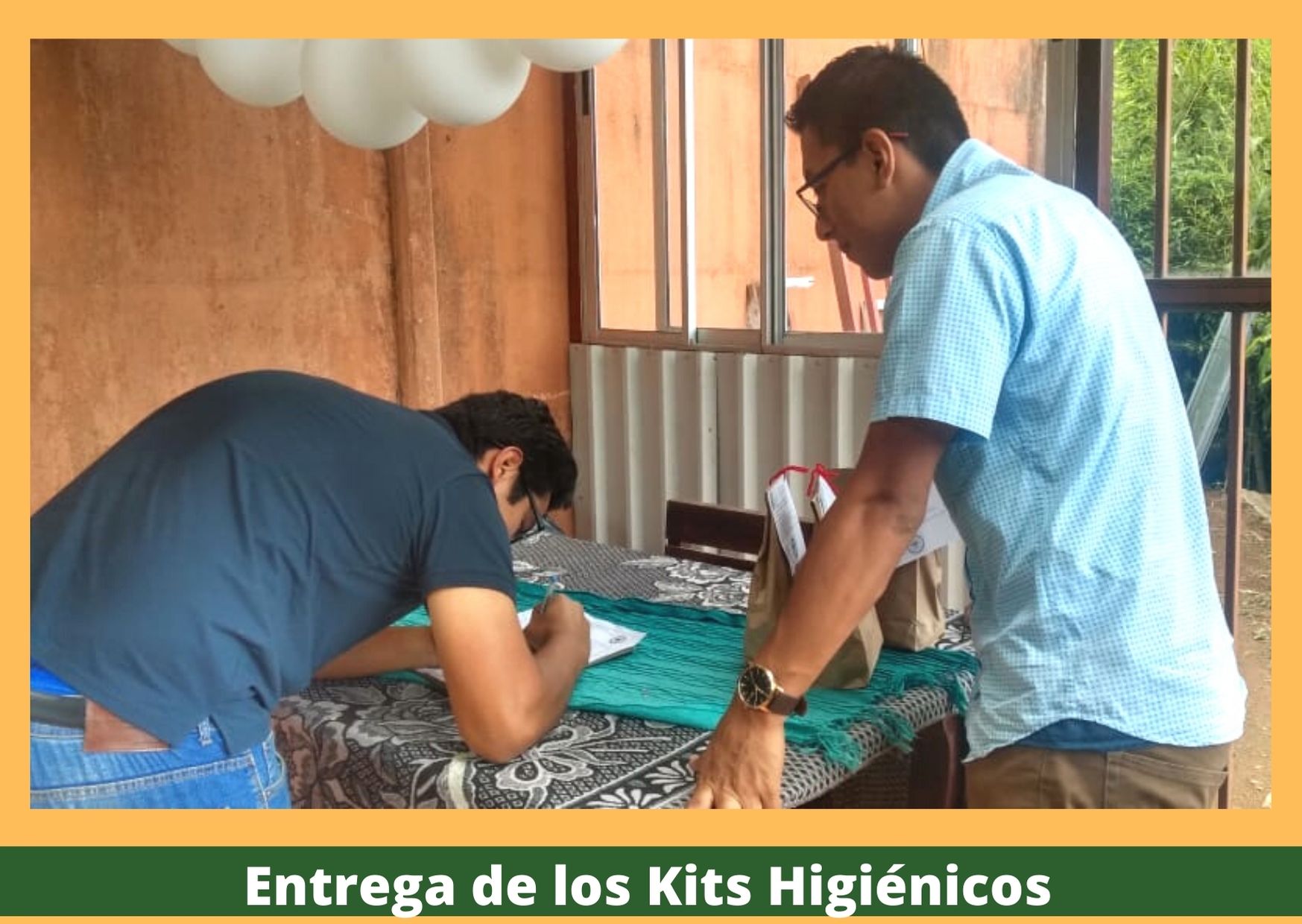 entrega de kits higiénicos